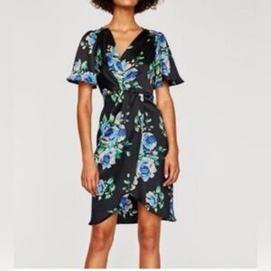 🛍️NEW ZARA SATIN DRESS